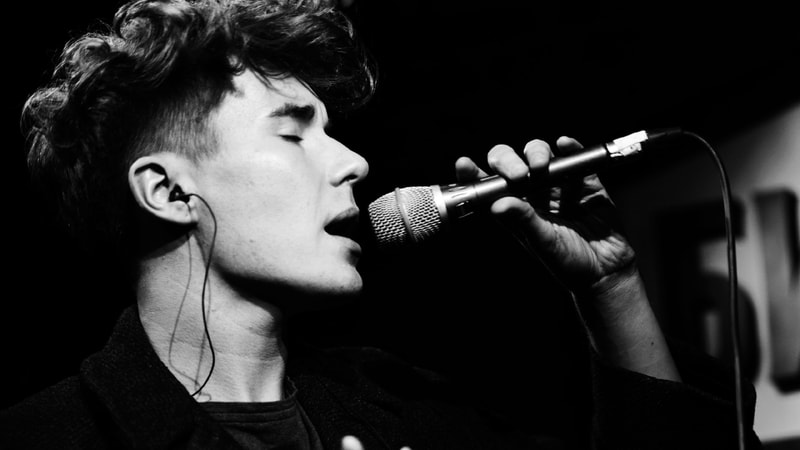 Проснуться знаменитым