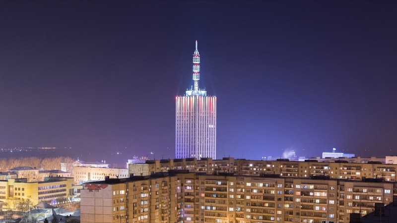 «Небоскрёб» на болоте: история 24-этажки