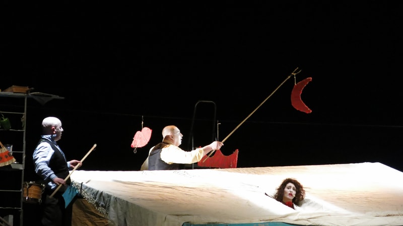 Спектакль-танго, спектакль-запах