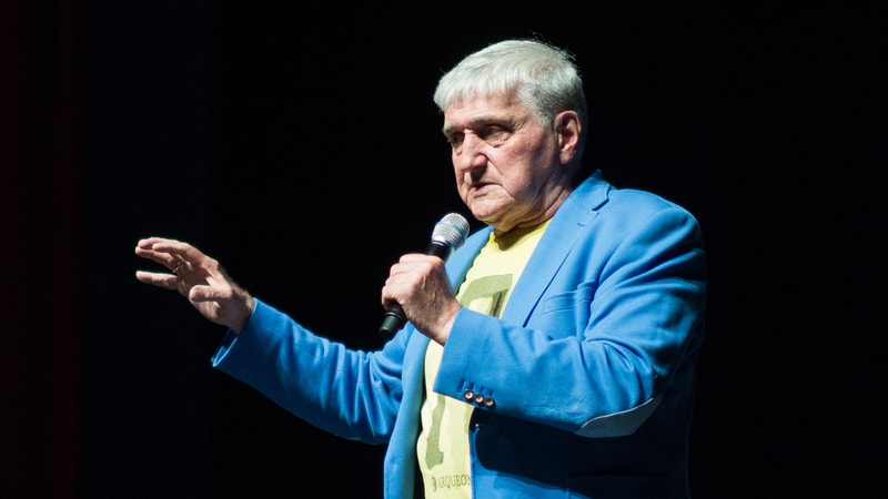 Фестиваль уличных театров — в торговом центре